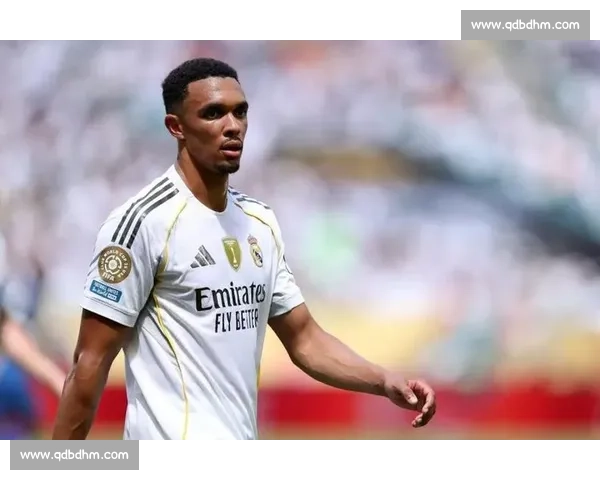 阿诺德揭秘皇马更衣室新生态：贝林在场时队友自动切换英语模式